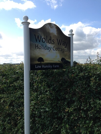 An image of a Post and Finial Sign.